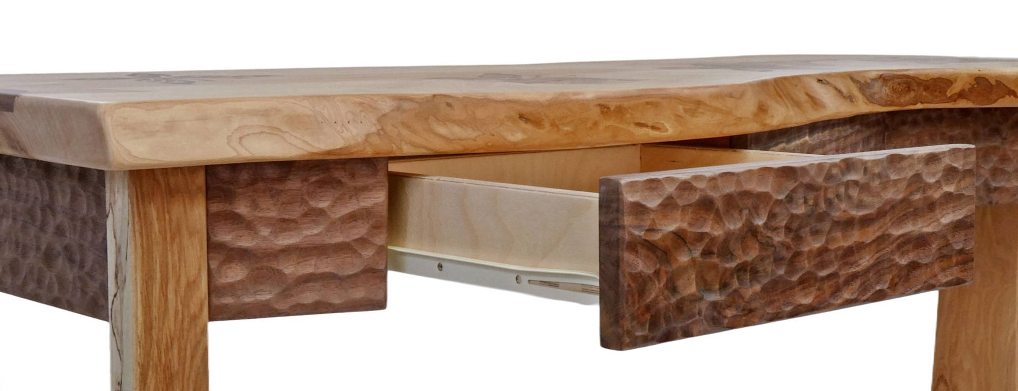 https://www.treeartisan.com/live-edge-maple-table-.html