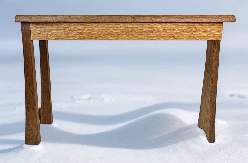 https://www.treeartisan.com/live-edge-walnut-table-.html